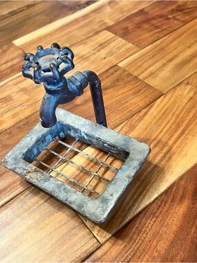 Water Faucet Soap Dish Tray Vintage Style Farmhouse Rustic Decor 7.25” x 5.25”